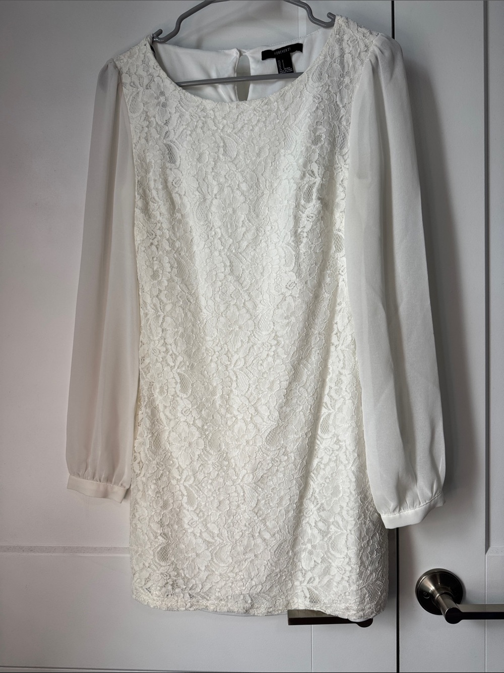 Forever 21 Ivory Lace Long-Sleeve Shift Dress size s